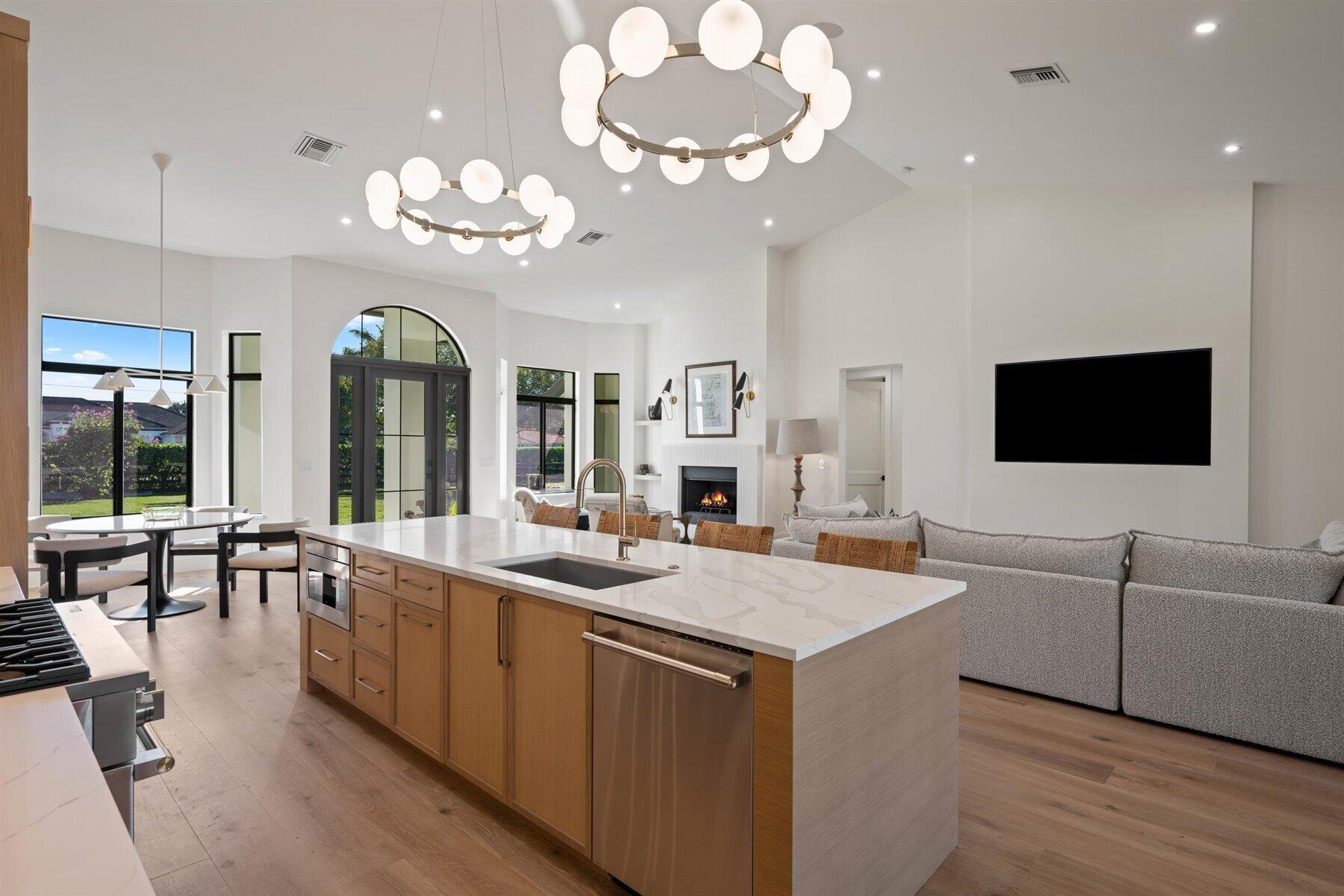 SADDLE TRAIL PARK OF WELL - Residential