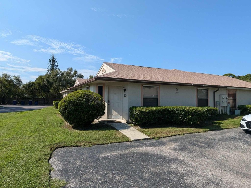 Photo of 2827 Stoneway Lane #D, Fort Pierce, FL 34982 (MLS # R11021374)