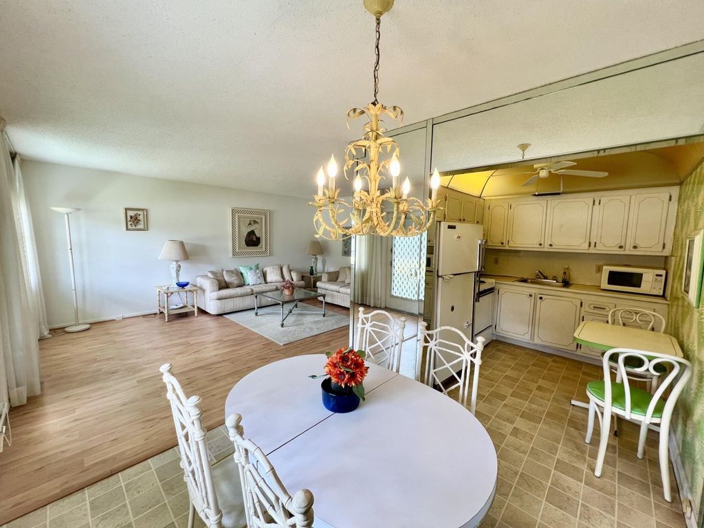 Photo of 194 Grantham F #194, Deerfield Beach, FL 33442 (MLS # F10497608)