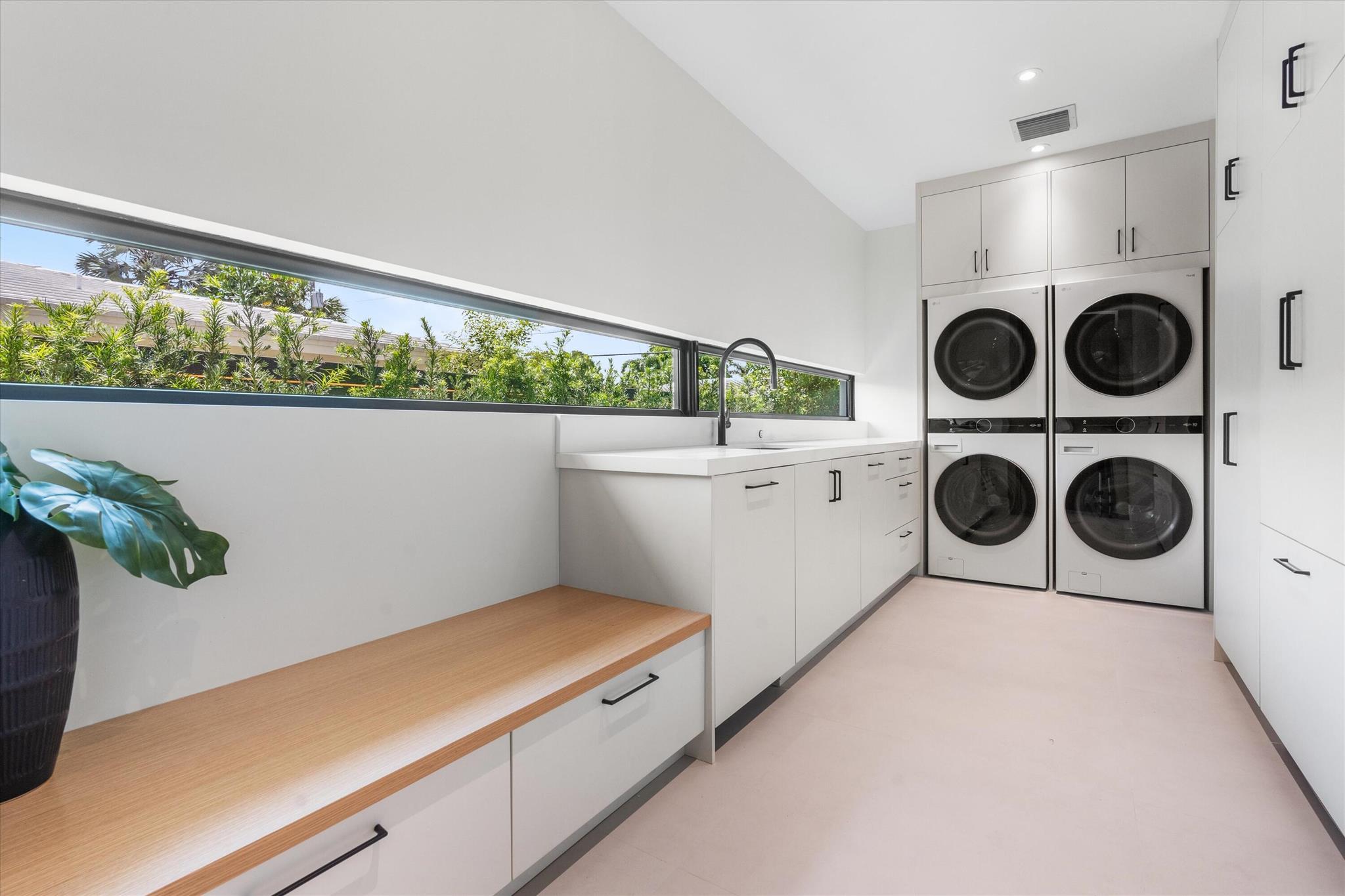 LIGHTHOUSE POINT 4TH SEC - Residential