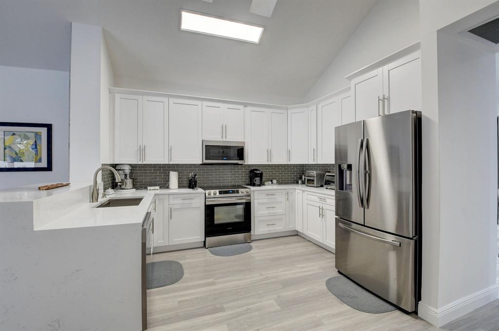 FAIRWAY LANDING - Residential