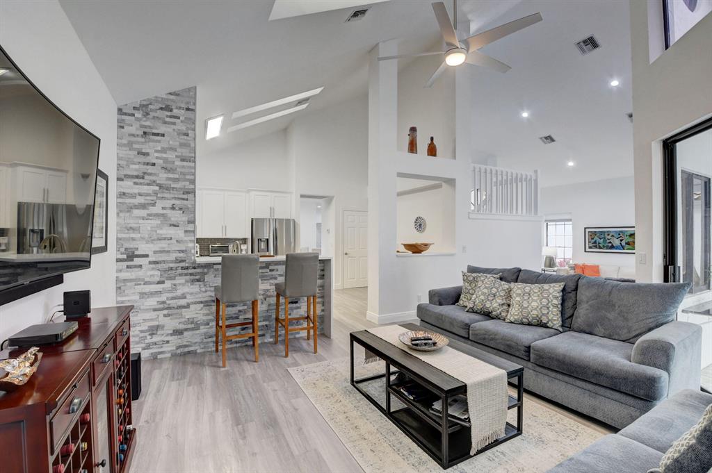 FAIRWAY LANDING - Residential