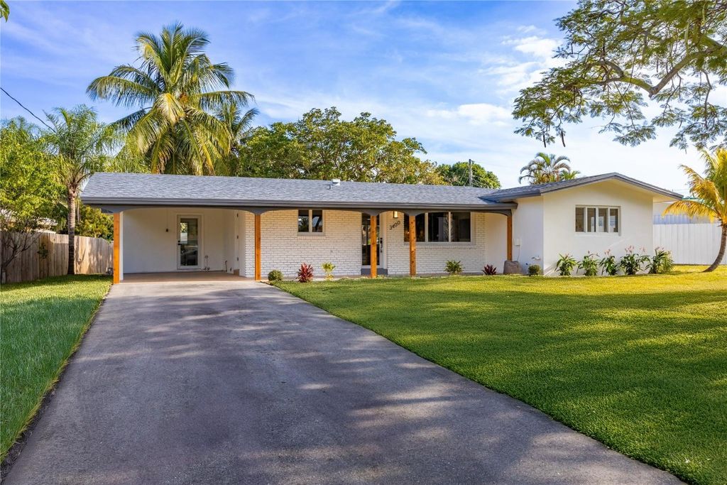 Photo of 3400 NE 17th Way, Oakland Park, FL 33334 (MLS # F10545395)