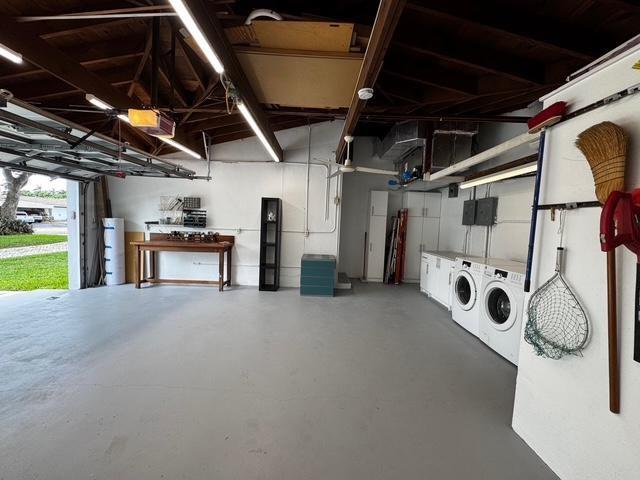 Central Golf Sec Of Holly - Residential Lease