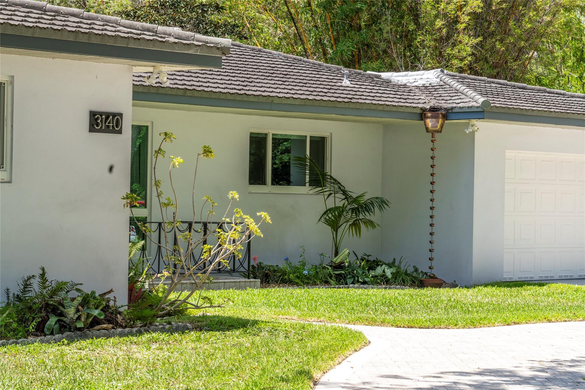 Central Golf Sec Of Holly - Residential Lease