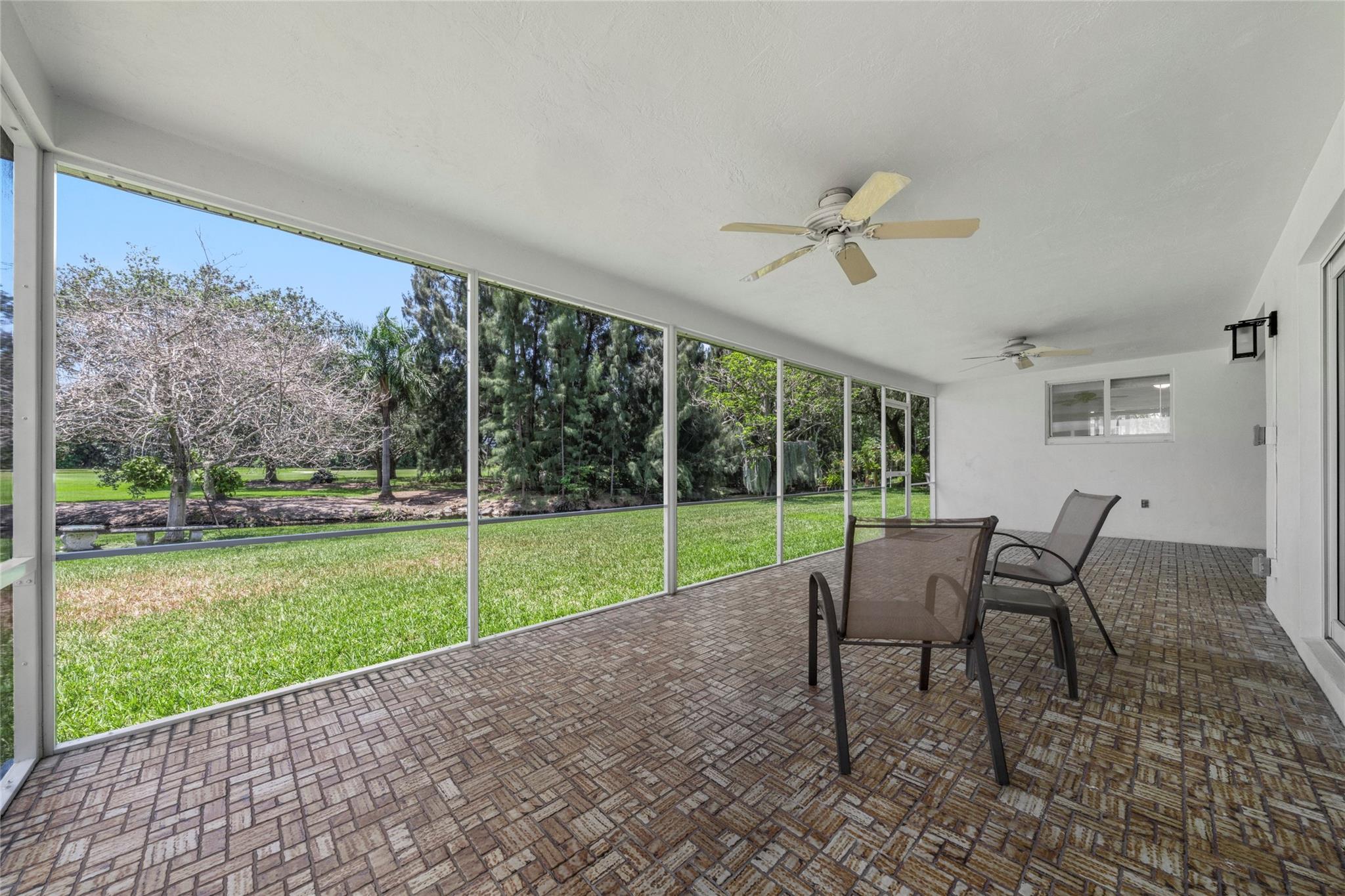 Central Golf Sec Of Holly - Residential Lease