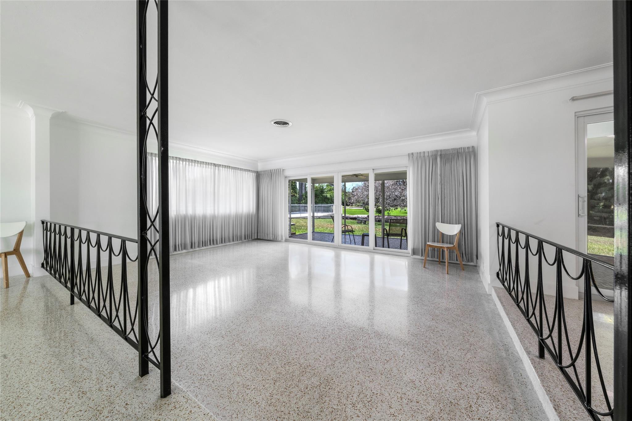 Central Golf Sec Of Holly - Residential Lease