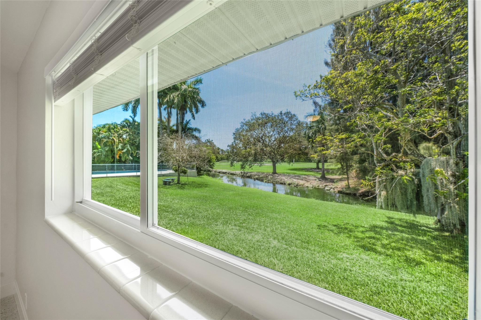 Central Golf Sec Of Holly - Residential Lease