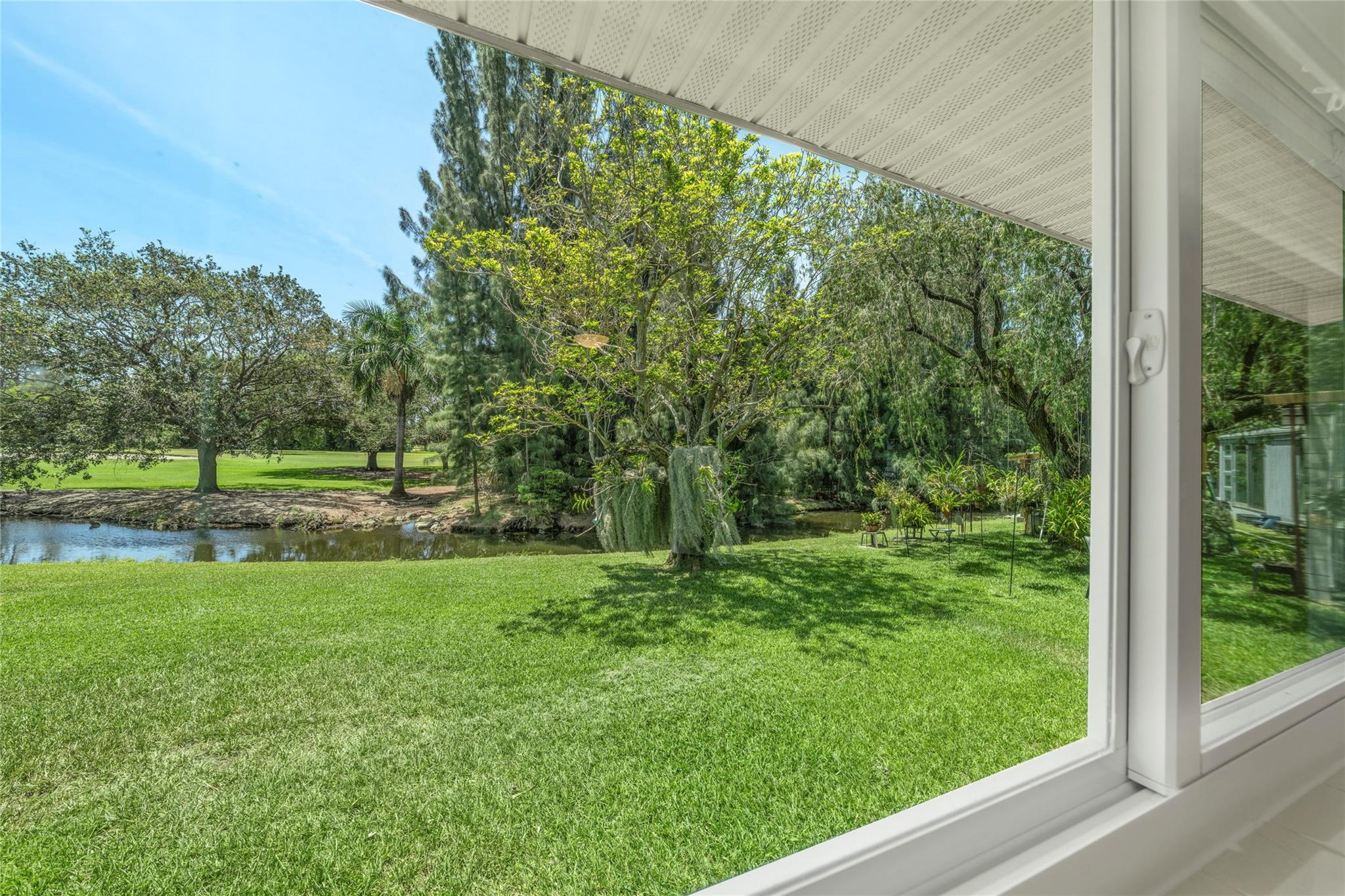 Central Golf Sec Of Holly - Residential Lease