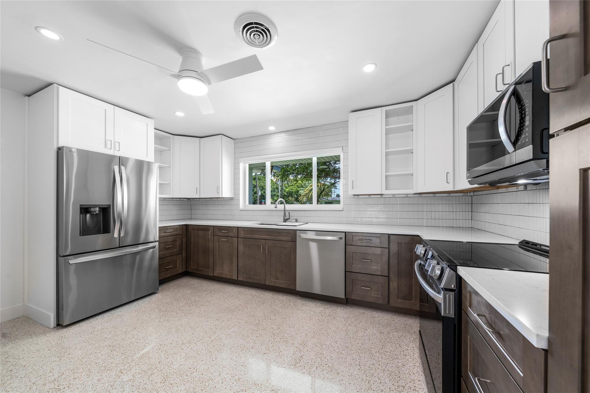 Central Golf Sec Of Holly - Residential Lease