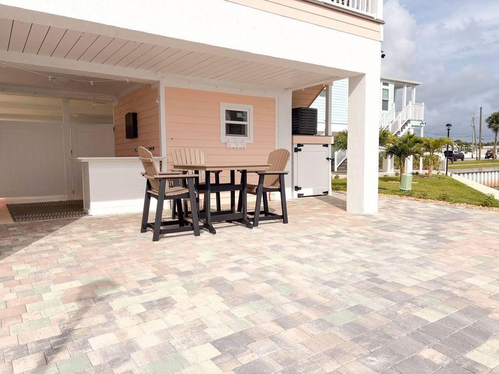 Photo of 452 NE Indian River Drive, Jensen Beach, FL 34957 (MLS # R11130397)