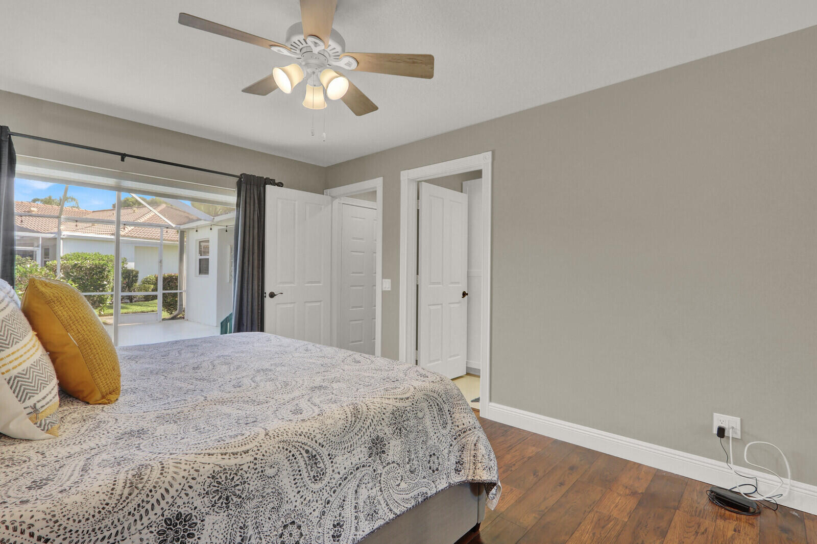 OAKS-SUNTERRACE 4 - Residential