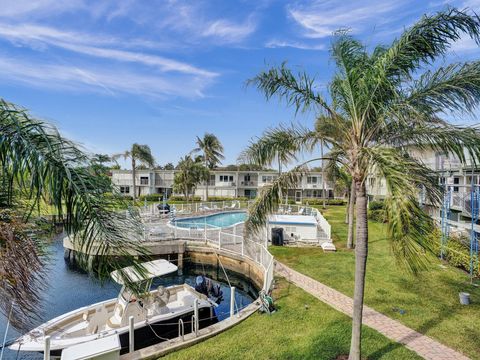 A home in Deerfield Beach