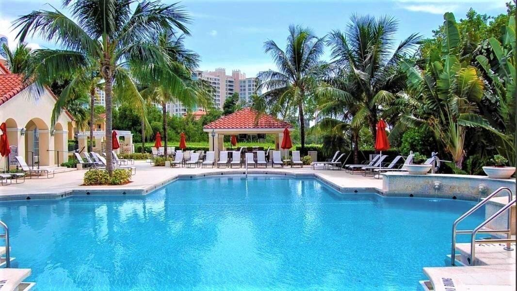 3594 S Ocean Boulevard 301