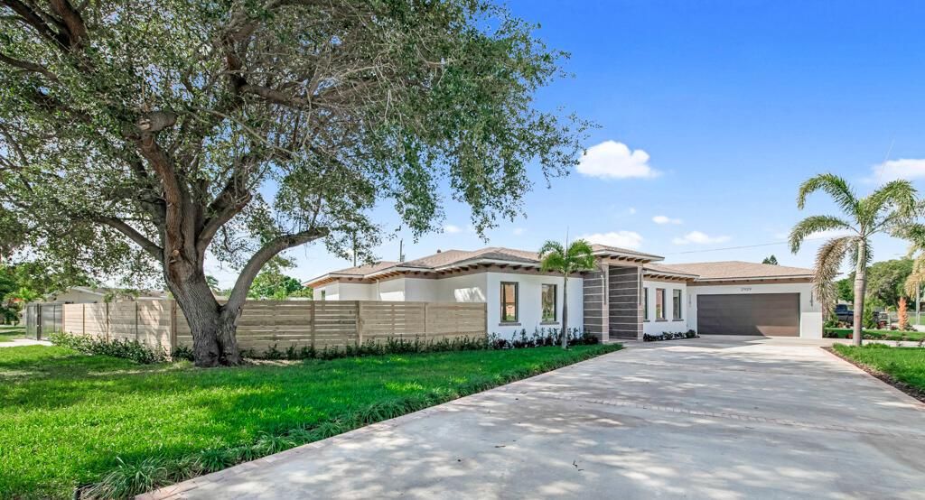 Photo of 2929 Lorene Drive, Palm Springs, FL 33461 (MLS # R11091917)