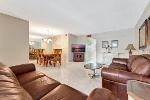 Tiny photo for 806 SE 7th Street #201, Deerfield Beach, FL 33441 (MLS # R11163033)