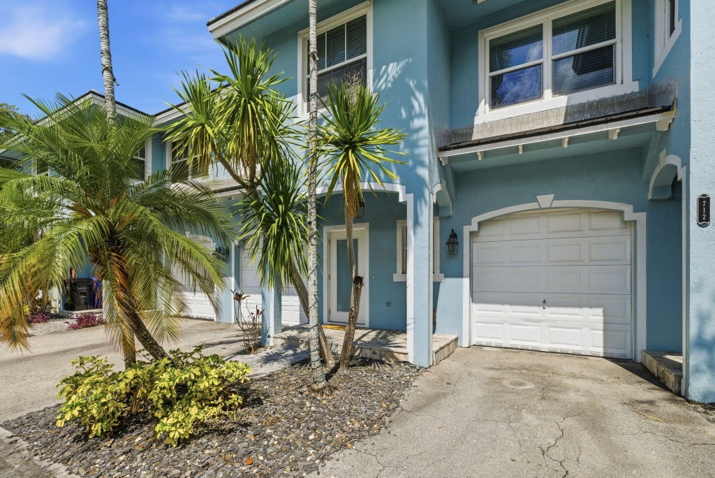 Photo of 710 SW 4th Avenue, Fort Lauderdale, FL 33315 (MLS # B26022198)