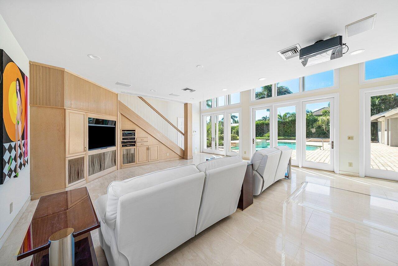 FRENCHMANS CREEK - Residential