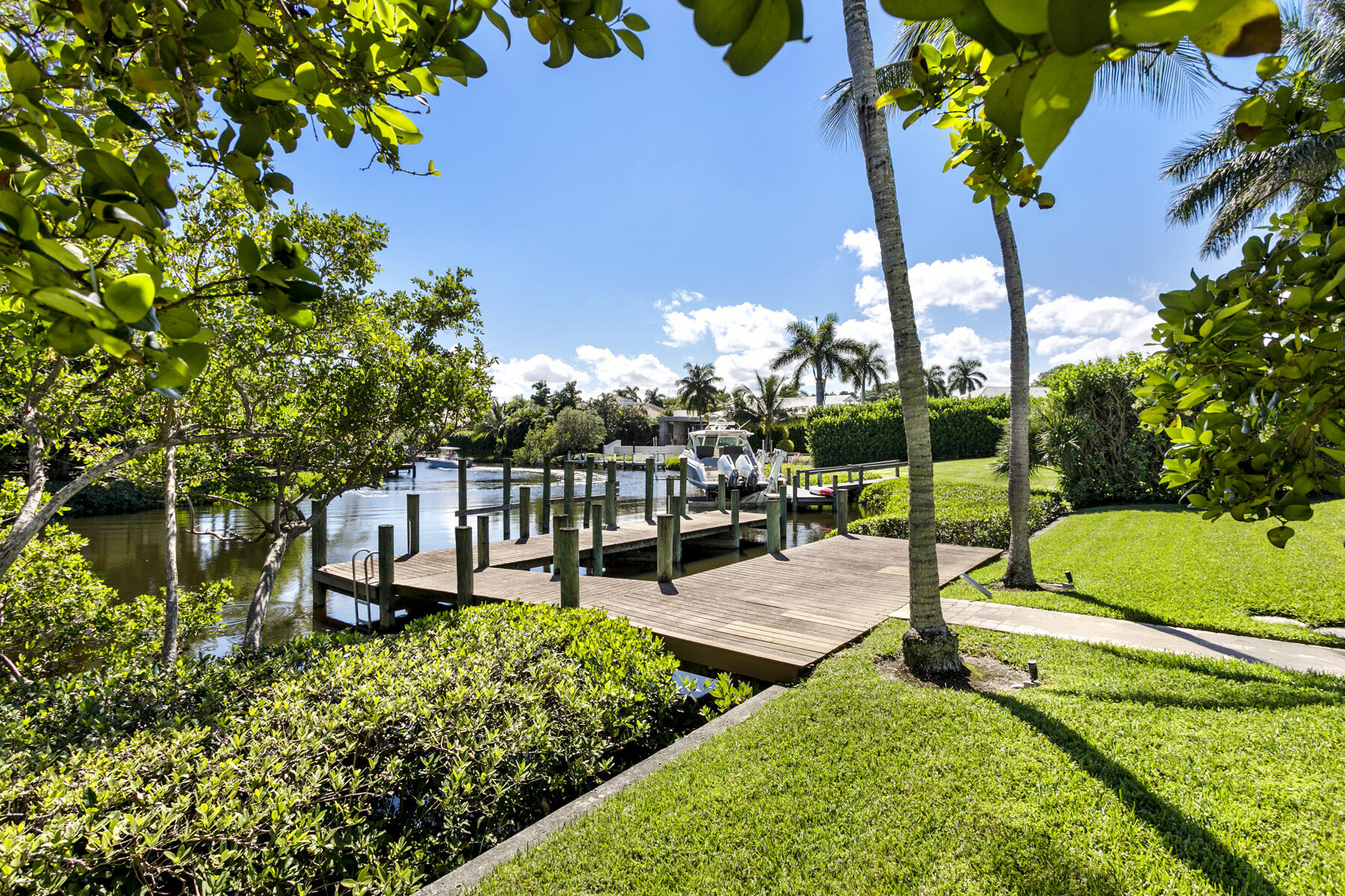 FRENCHMANS CREEK - Residential