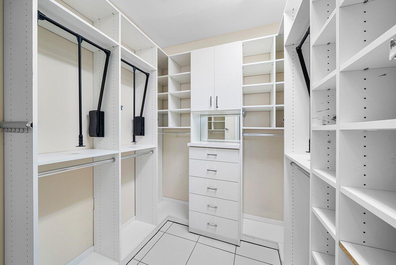 FRENCHMANS CREEK - Residential