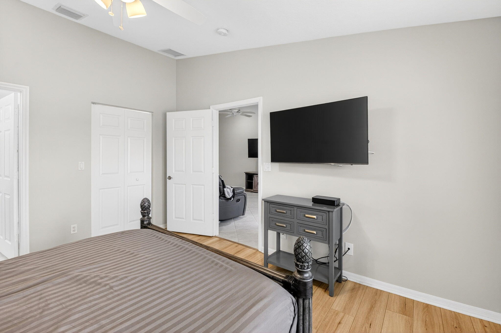 TUSCANY BAY - Residential