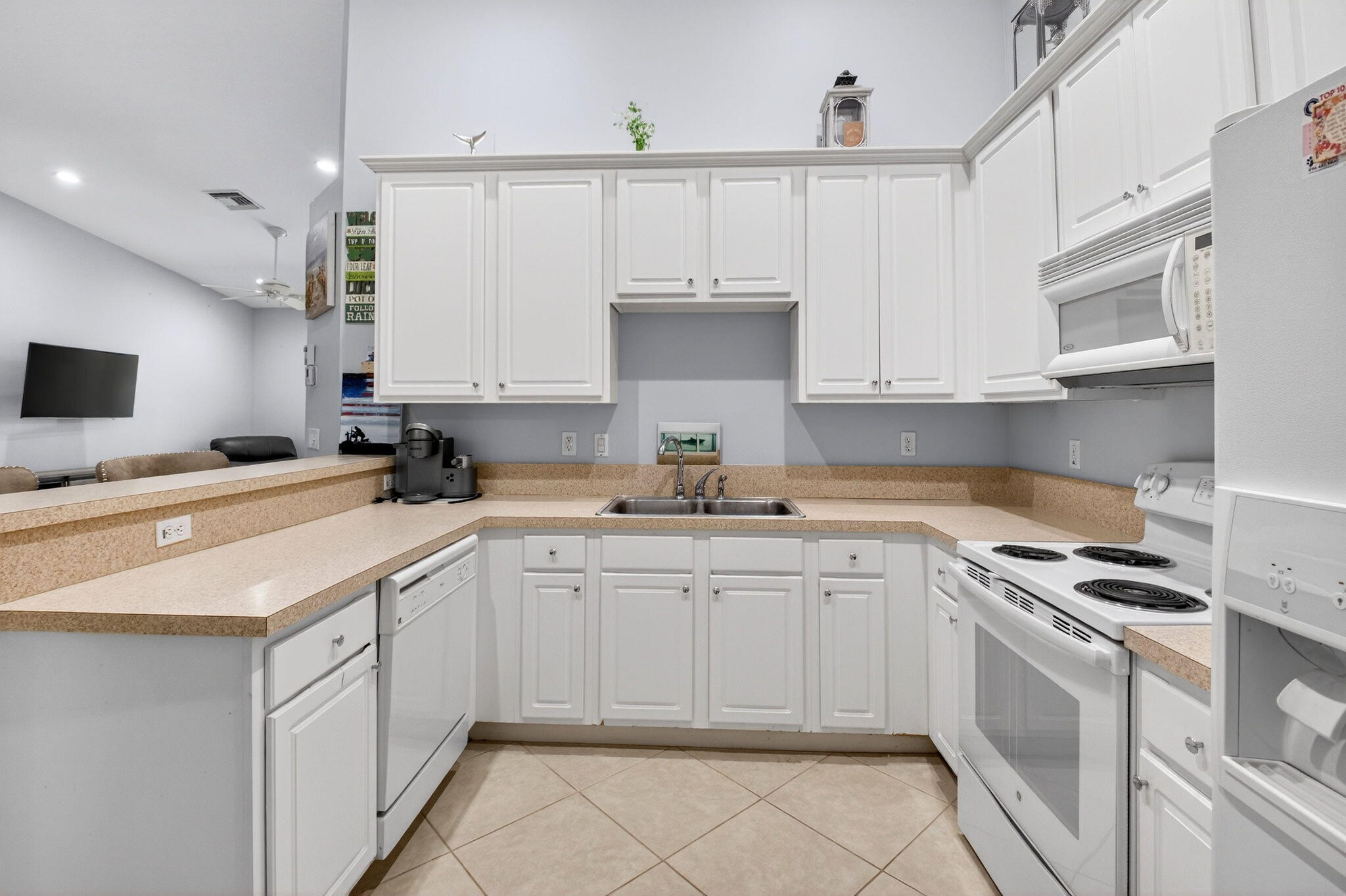 TUSCANY BAY - Residential