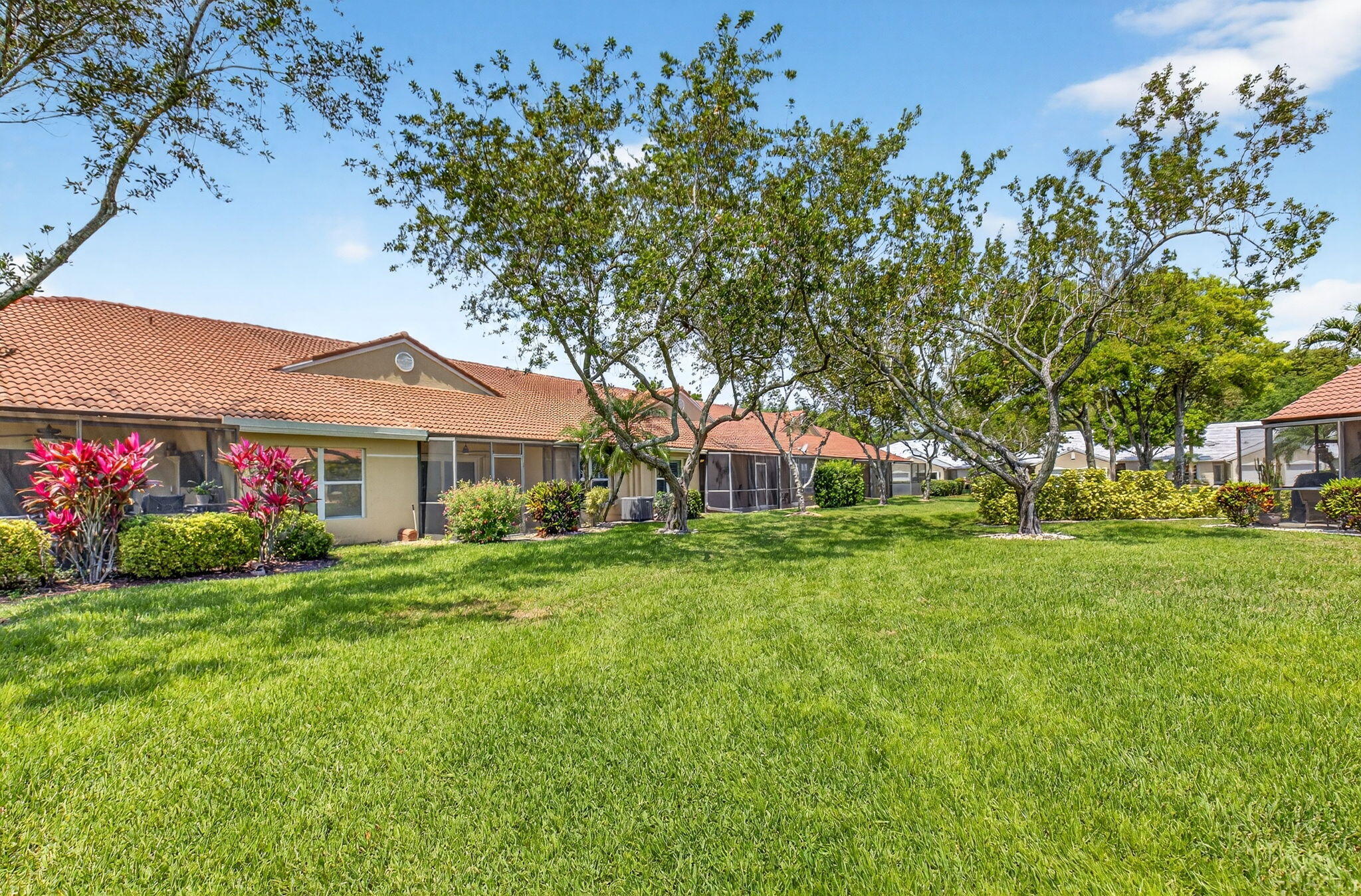 TUSCANY BAY - Residential