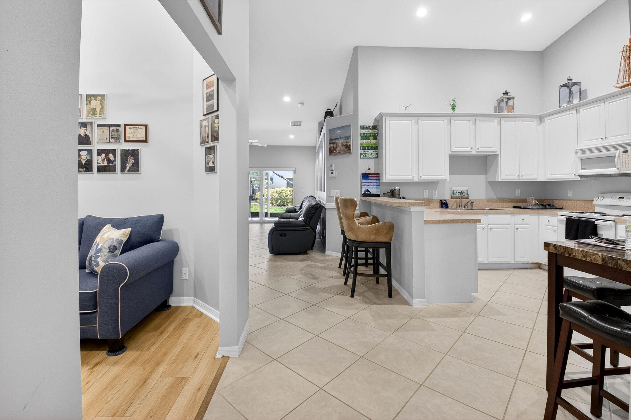 TUSCANY BAY - Residential