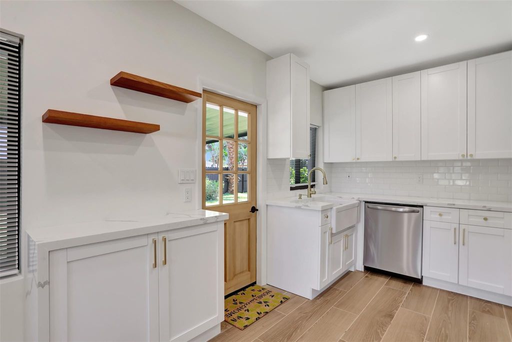 Photo of 1310 SW 28th Street, Fort Lauderdale, FL 33315 (MLS # F10439318)