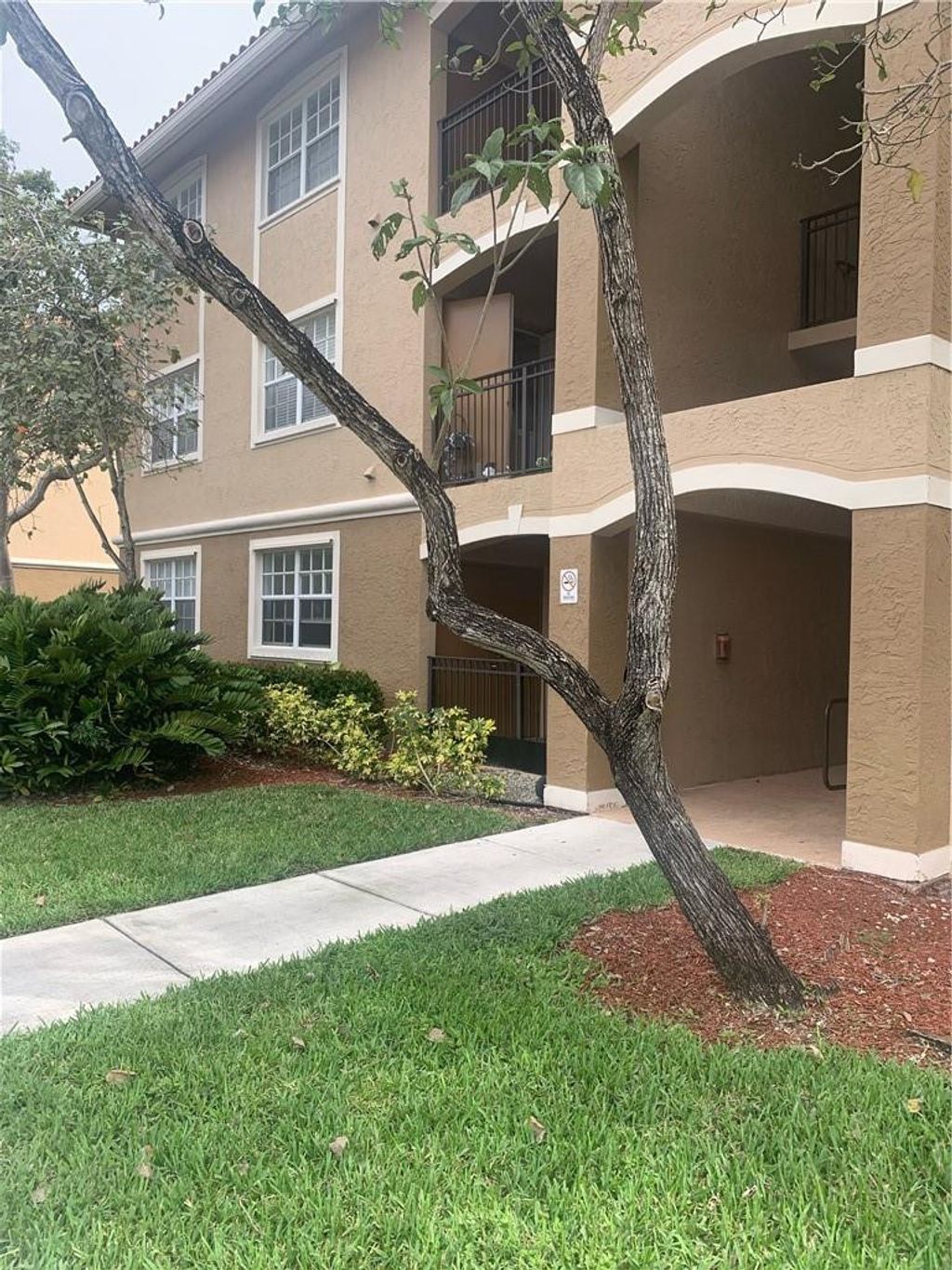 Photo of 131 SW 117th Avenue #8304, Pembroke Pines, FL 33025 (MLS # B26023359)