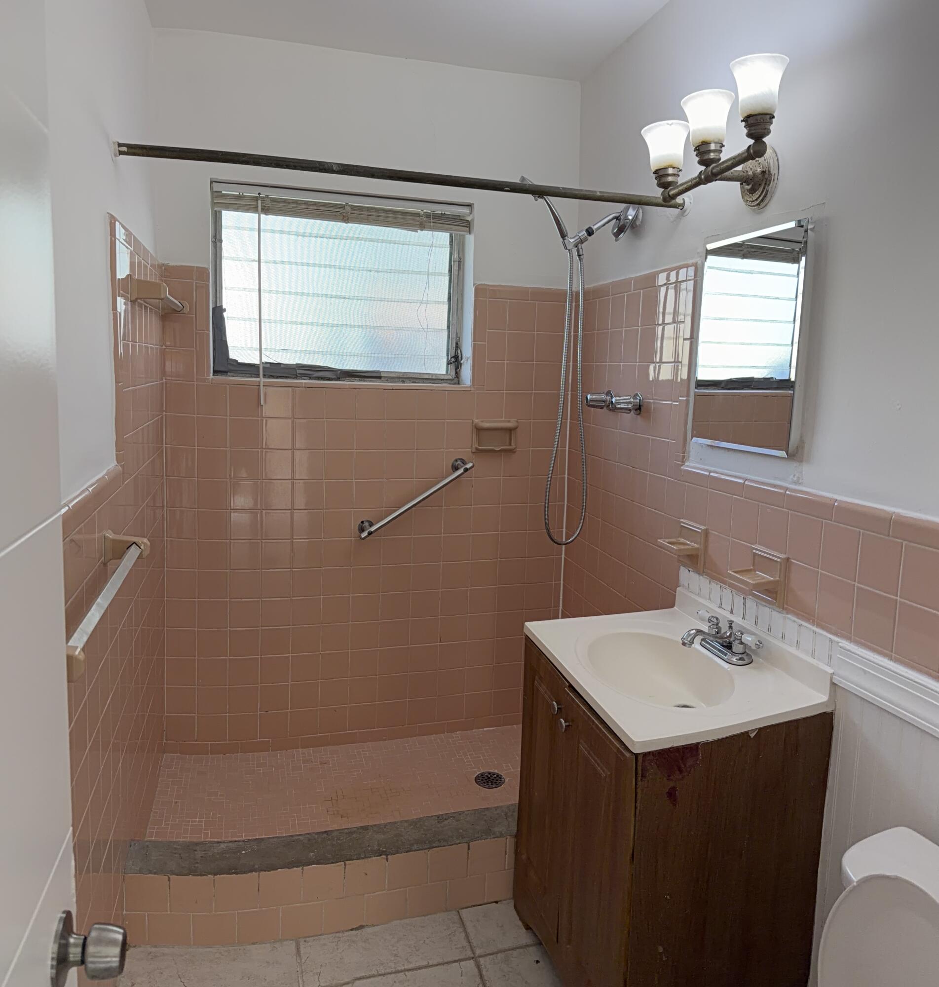1733 Plunkett Street 4