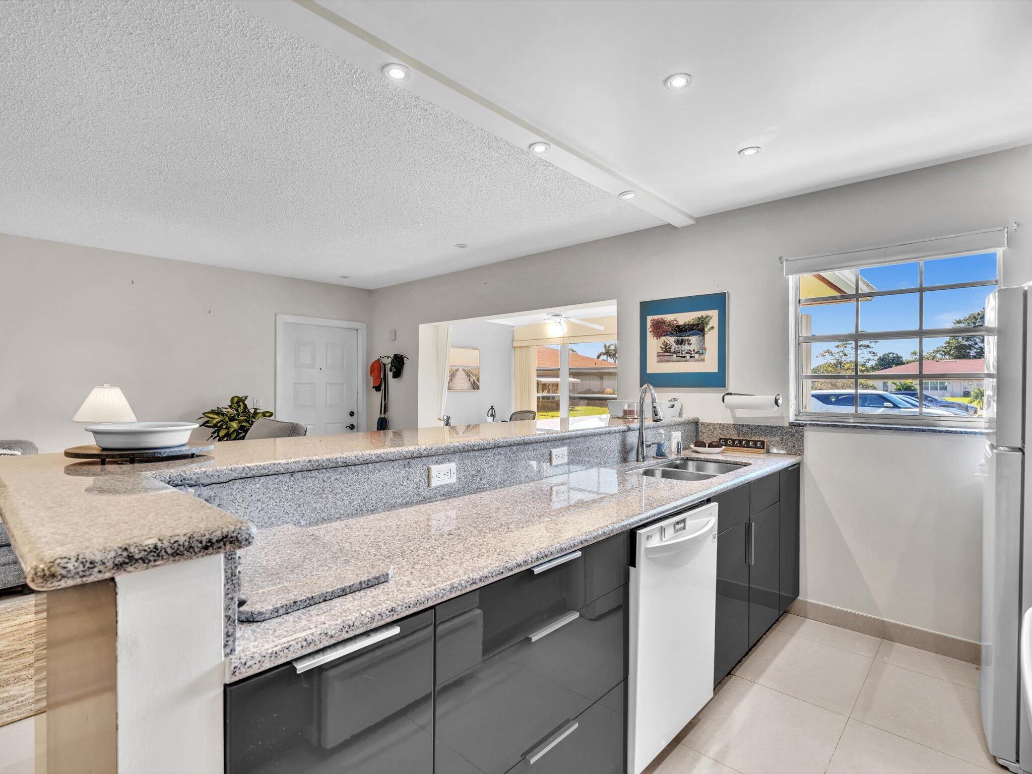 HIGH POINT OF DELRAY SEC - Residential