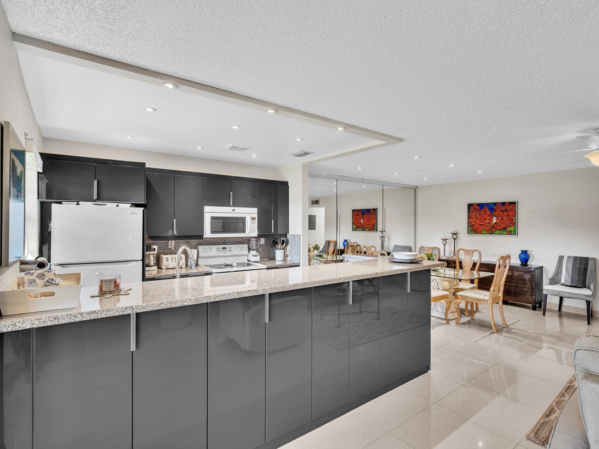 HIGH POINT OF DELRAY SEC - Residential