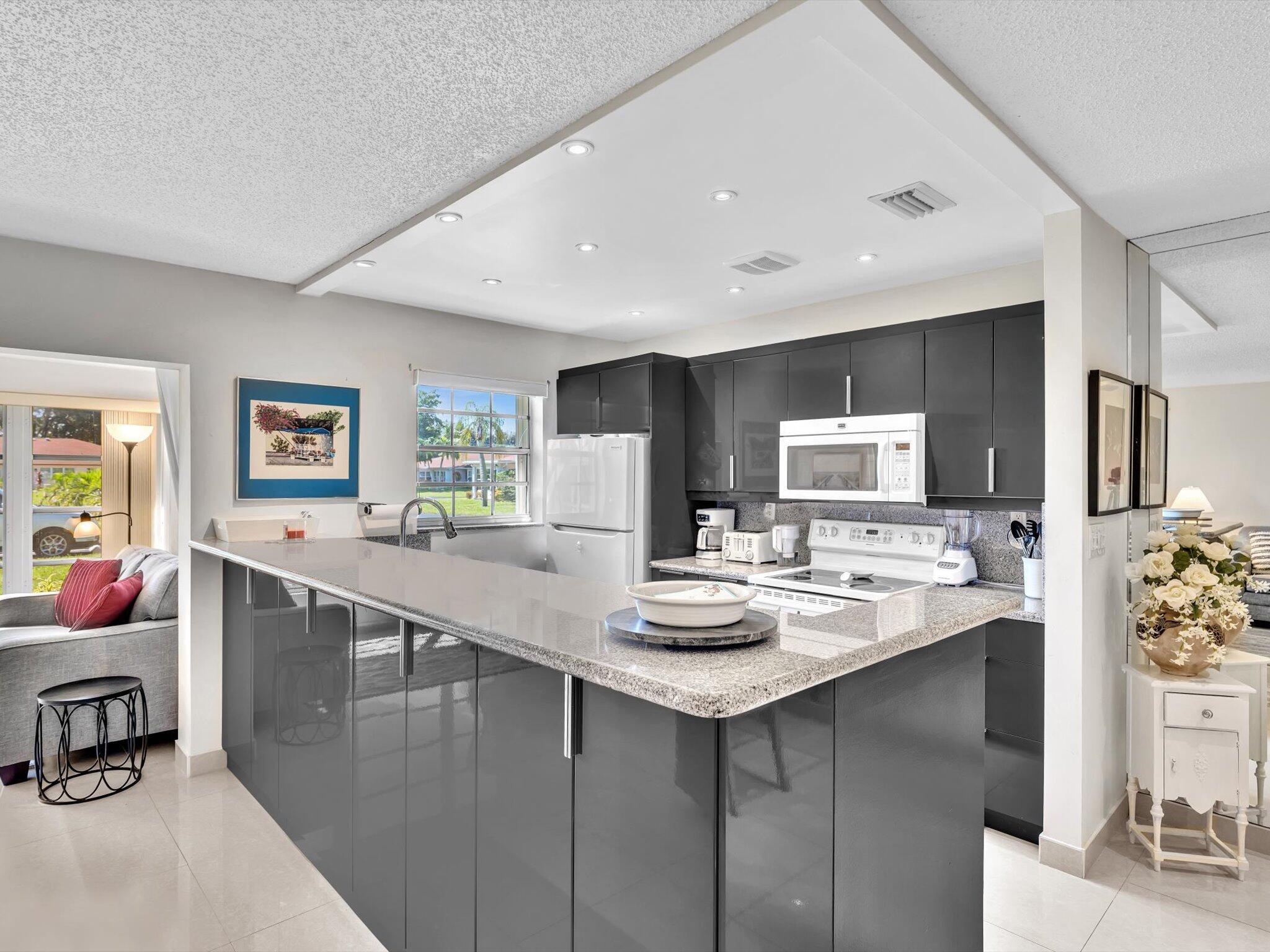 HIGH POINT OF DELRAY SEC - Residential