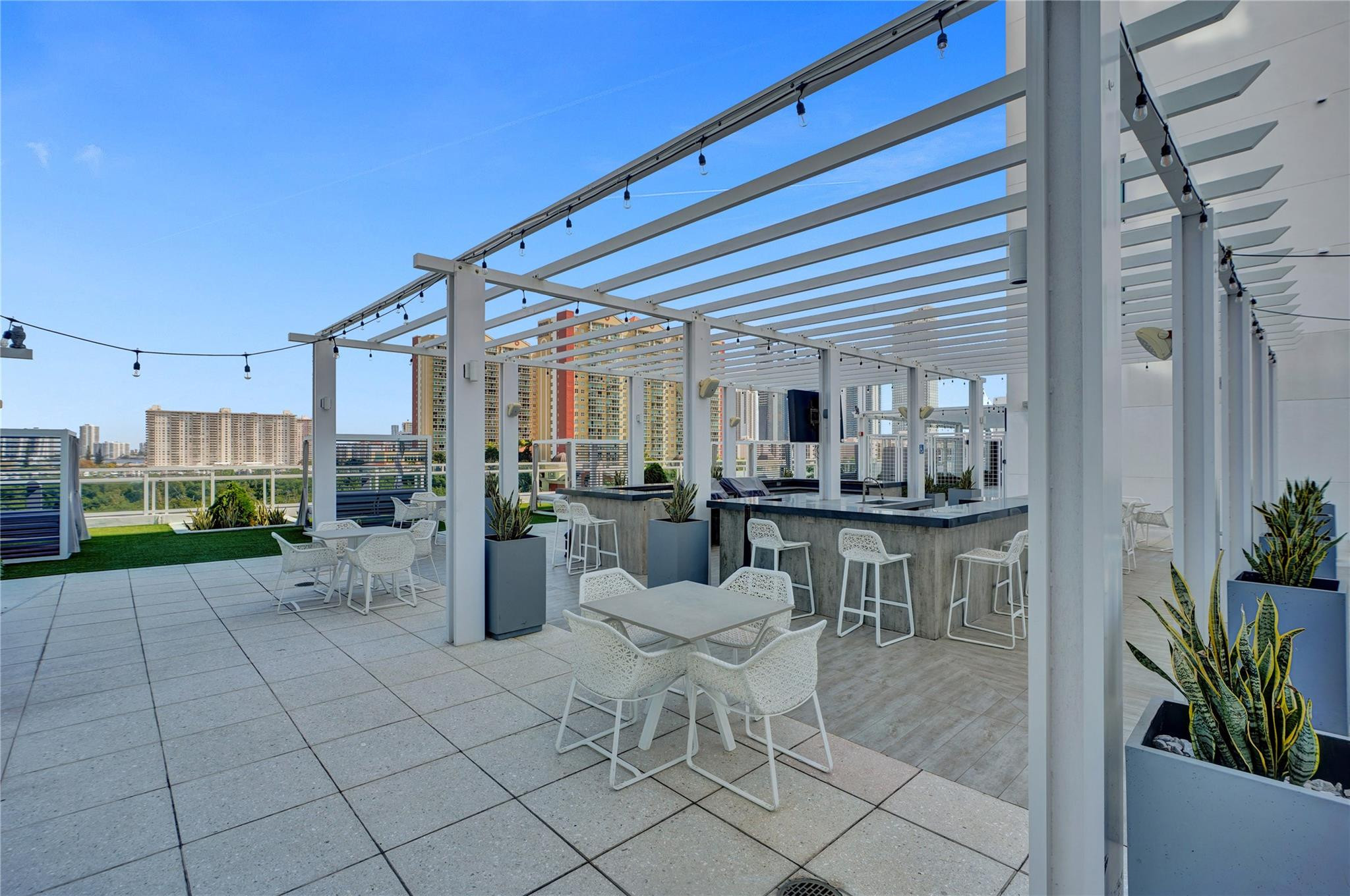 400 SUNNY ISLES - Residential