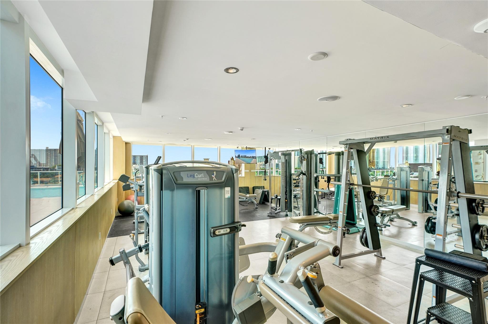 400 SUNNY ISLES - Residential