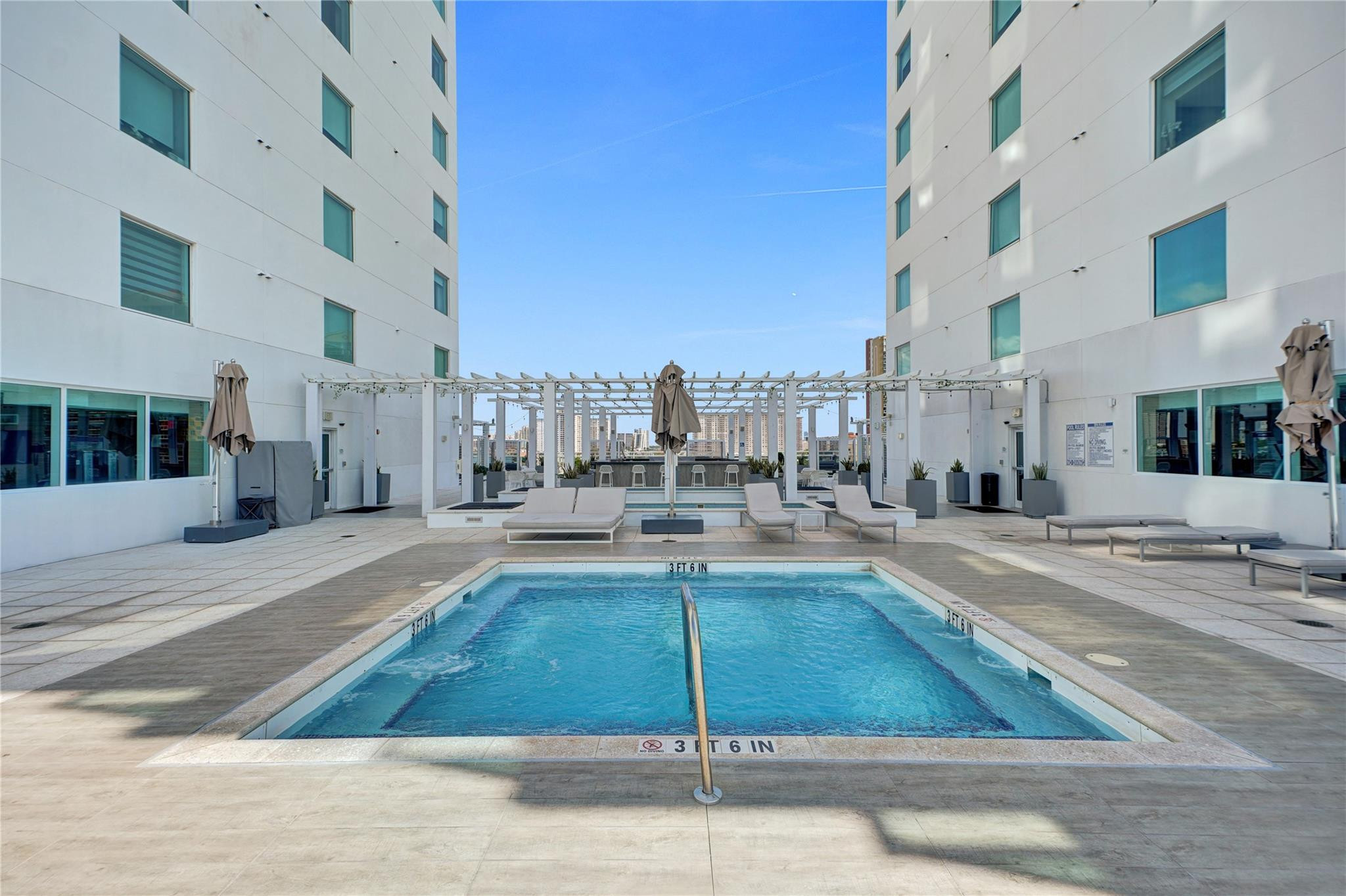 400 SUNNY ISLES - Residential