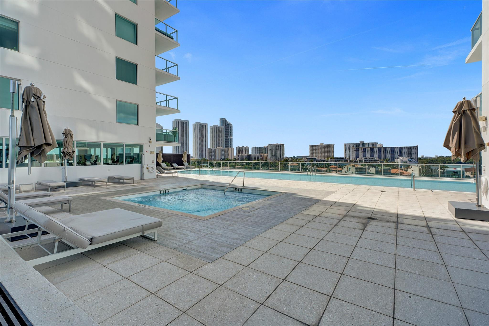 400 SUNNY ISLES - Residential