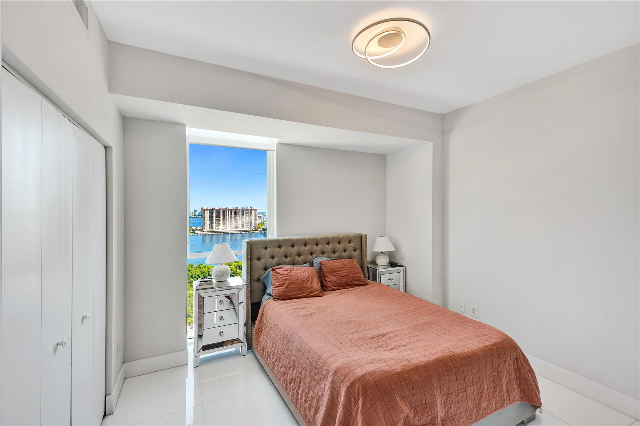 400 SUNNY ISLES - Residential
