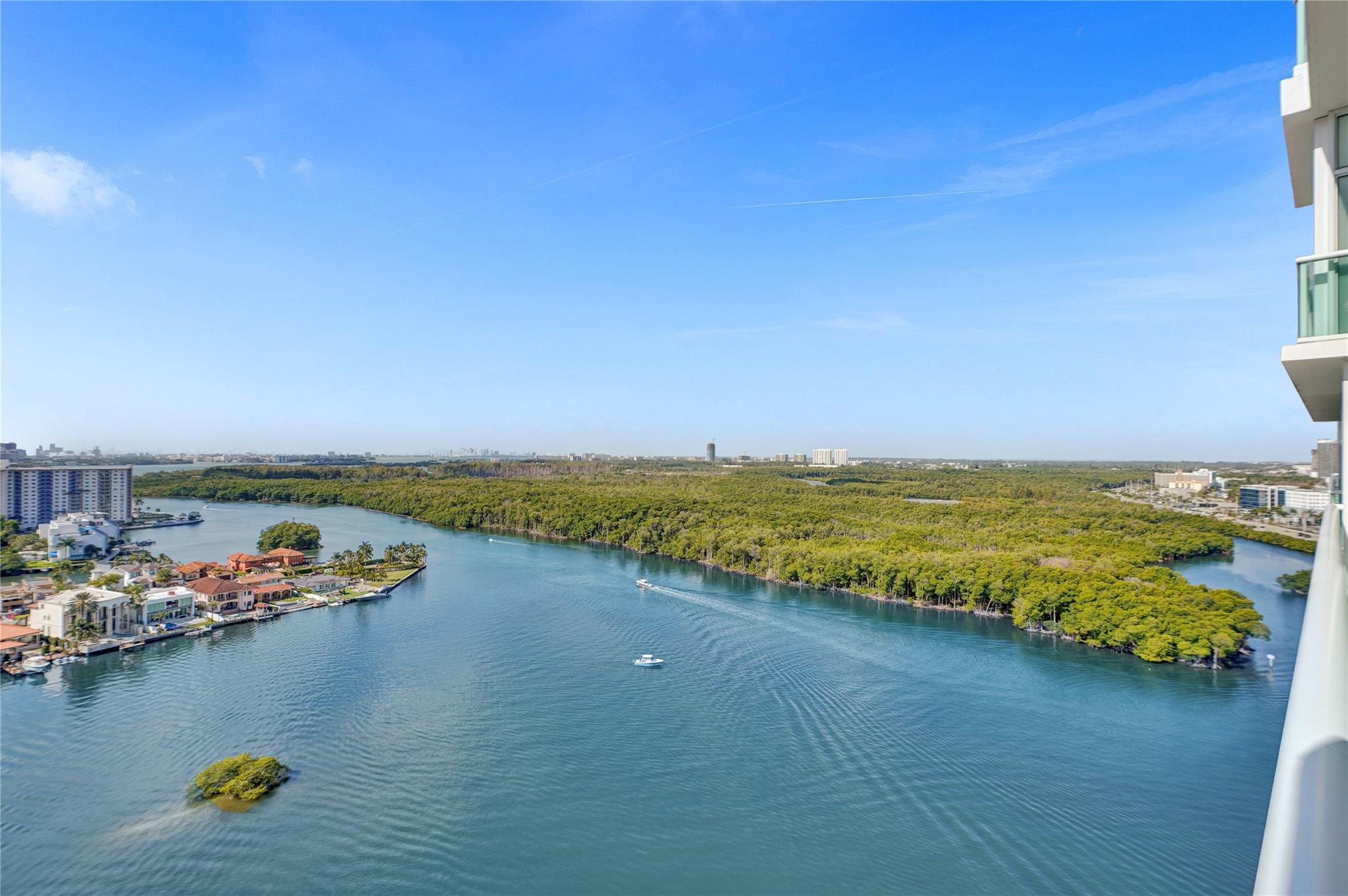 400 Sunny Isles Blvd 2005