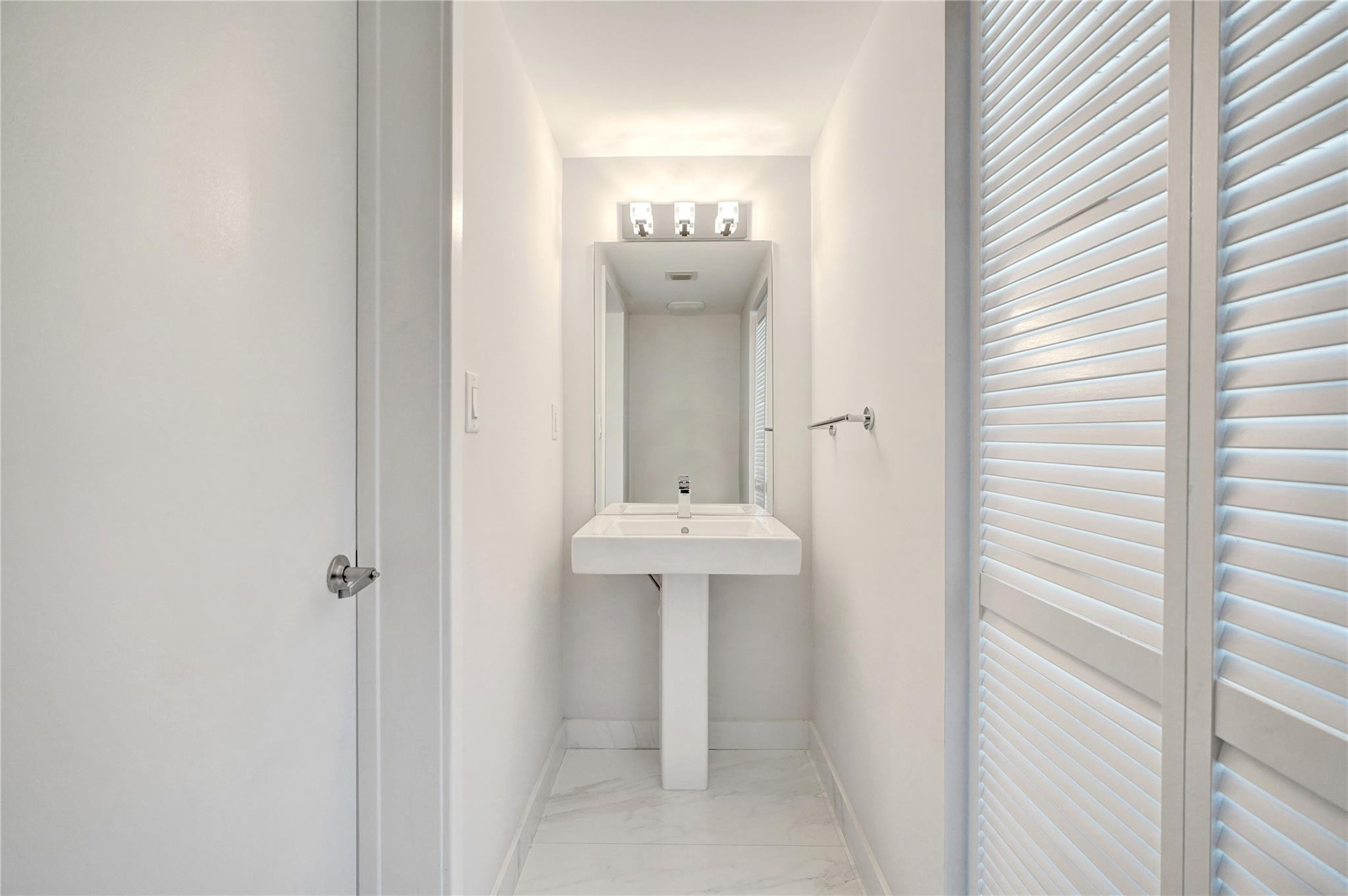 400 SUNNY ISLES - Residential