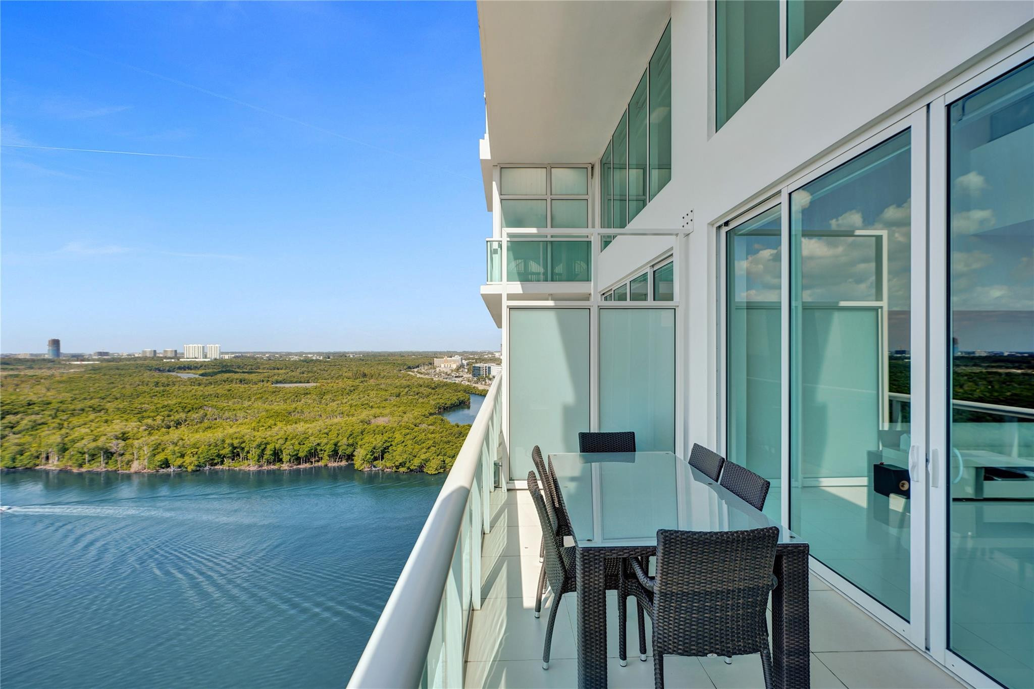 400 SUNNY ISLES - Residential