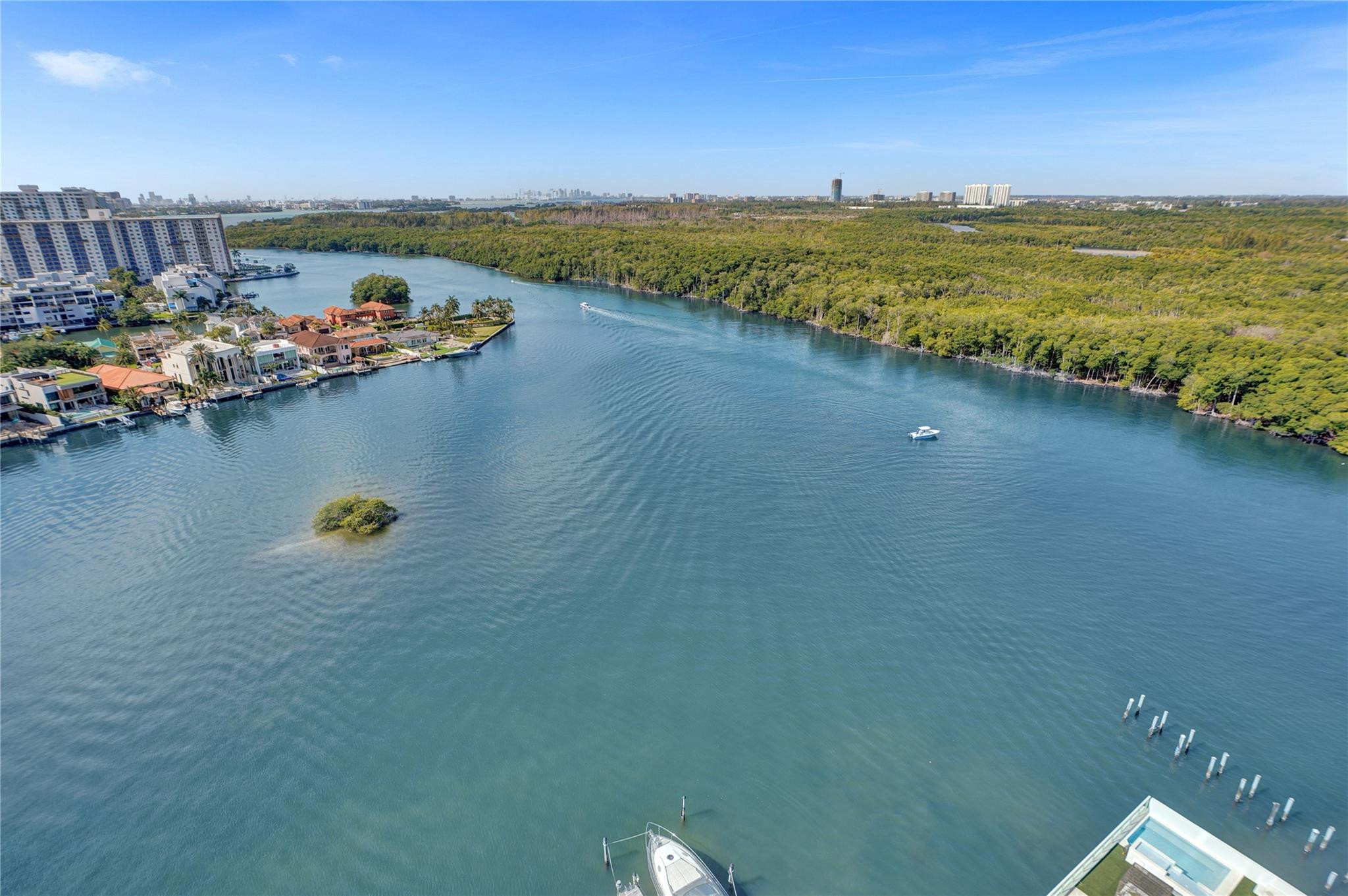 400 SUNNY ISLES - Residential