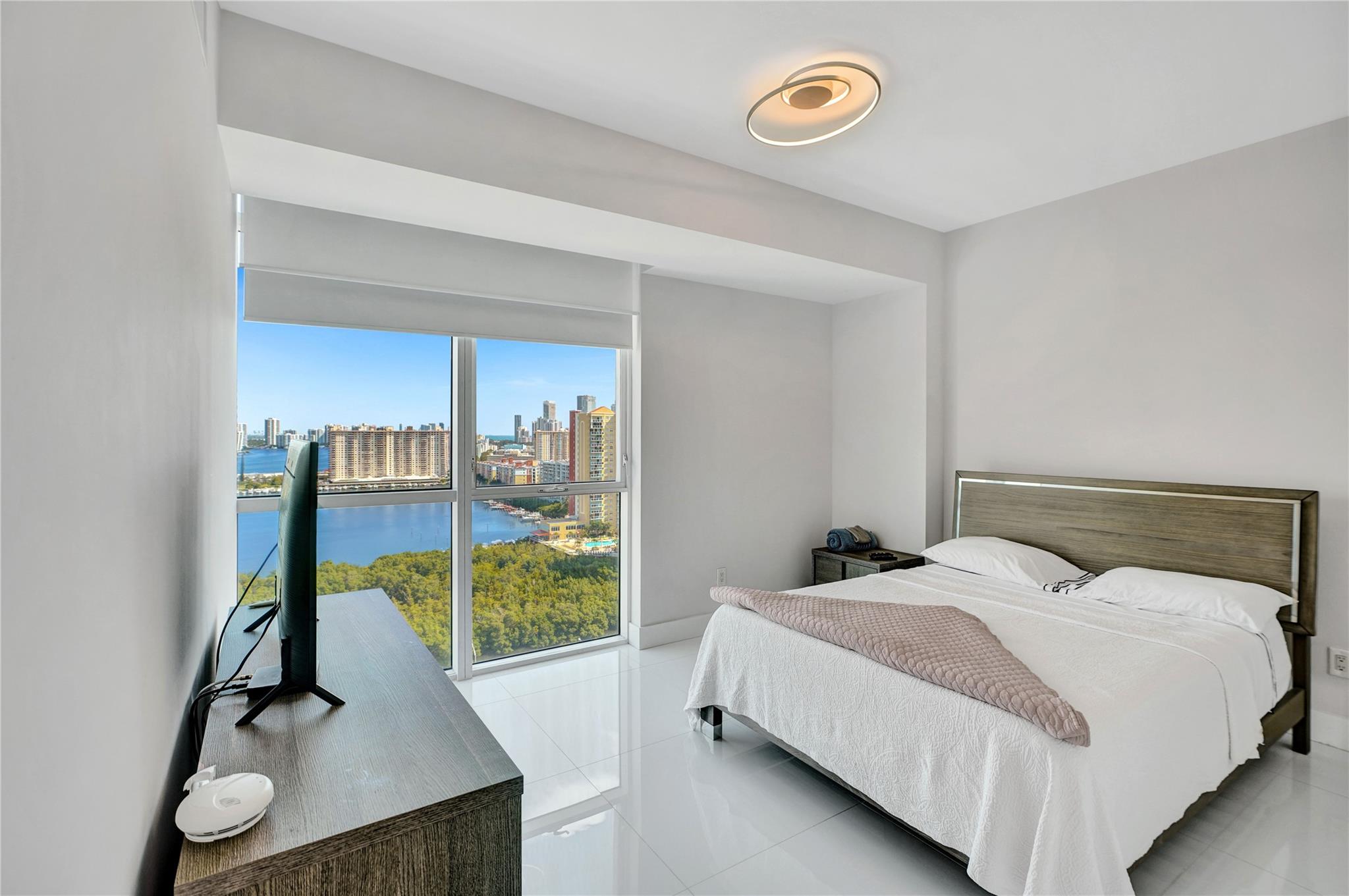 400 SUNNY ISLES - Residential