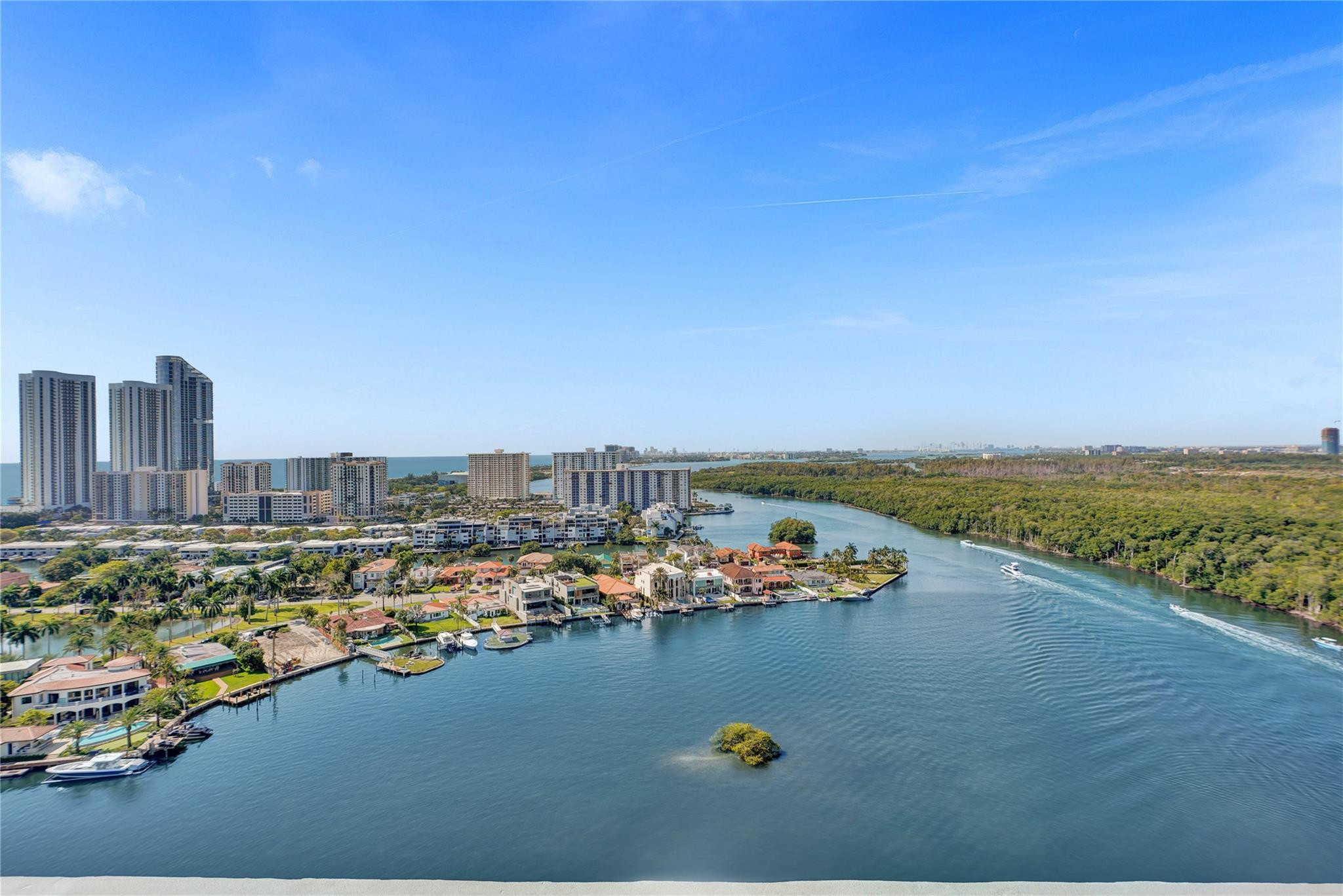 400 SUNNY ISLES - Residential