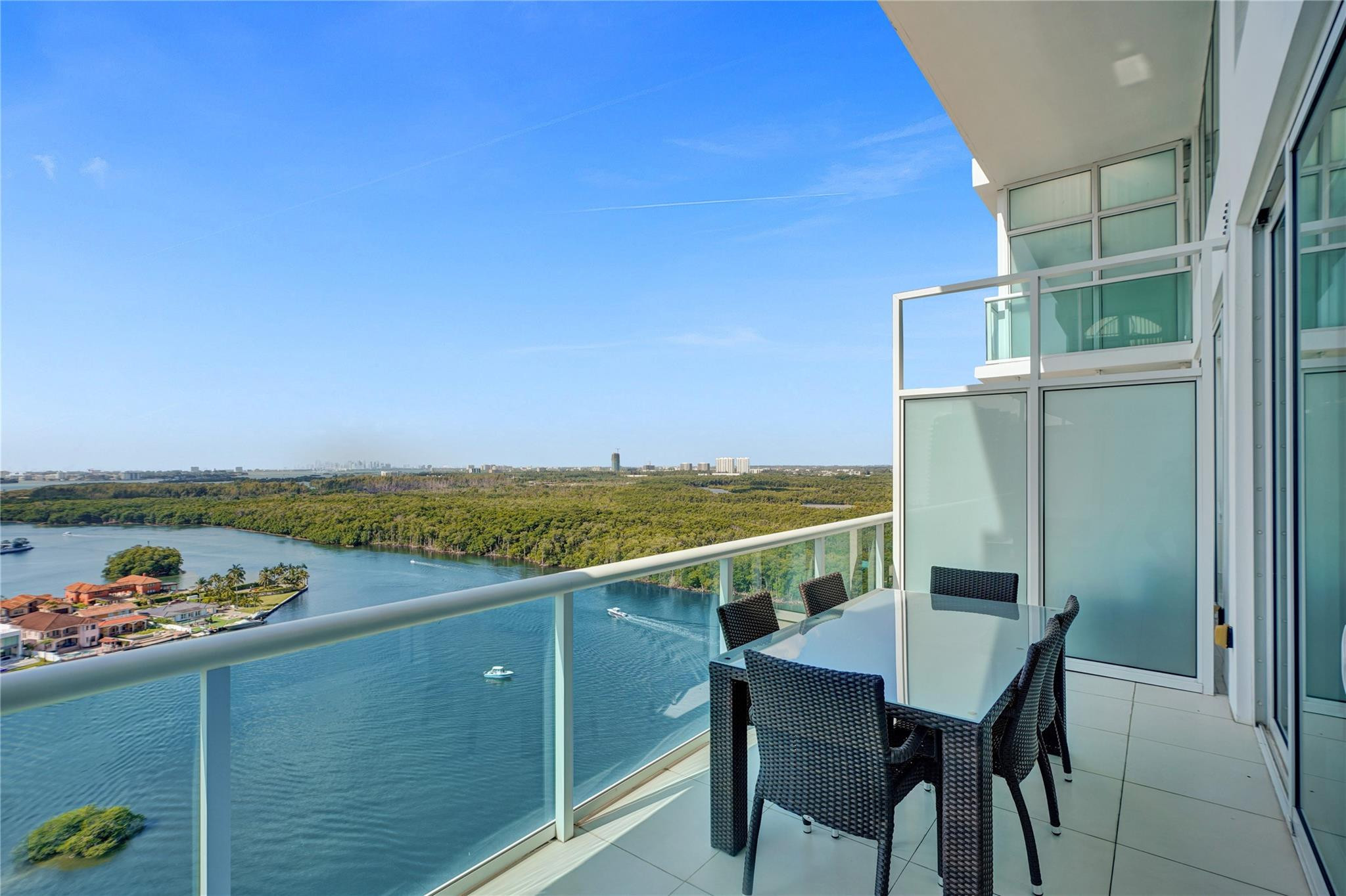 400 SUNNY ISLES - Residential