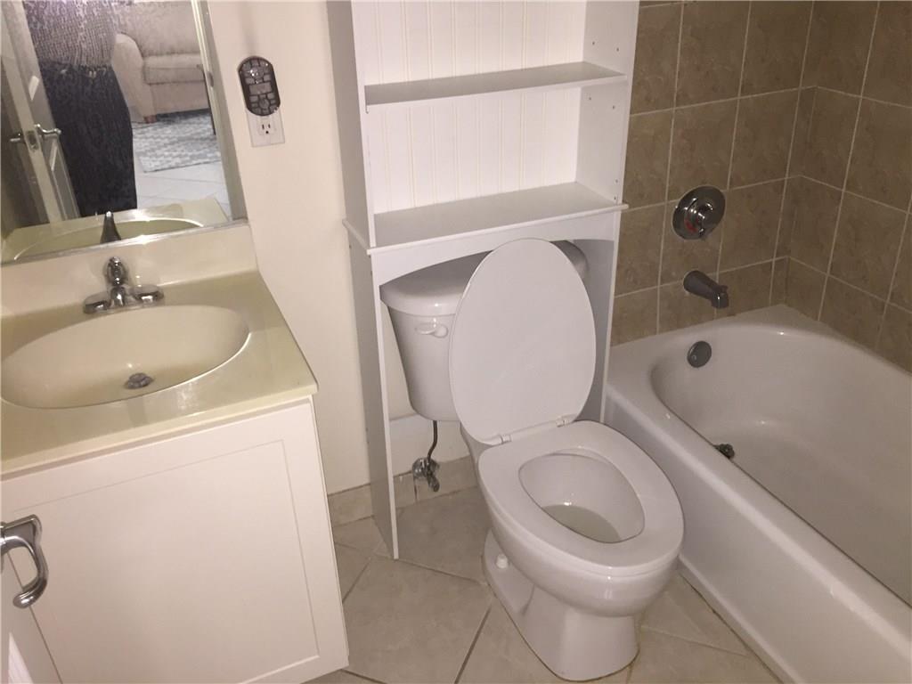 The Grove At Wilton Manor - Residential Lease