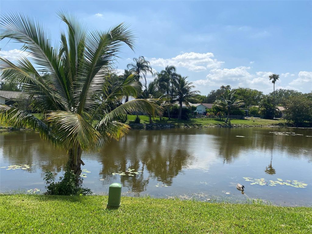 Photo of 11453 NW 39th Court #312-2, Coral Springs, FL 33065 (MLS # F10550198)