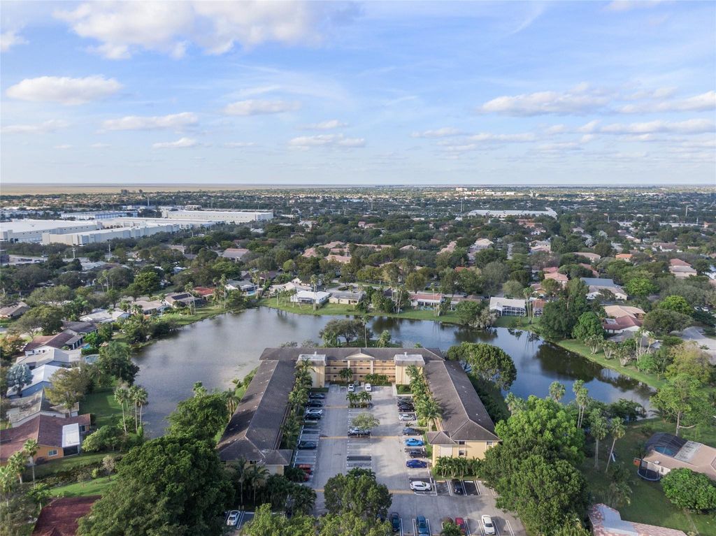 Photo of 11453 NW 39th Court #312-2, Coral Springs, FL 33065 (MLS # F10550198)