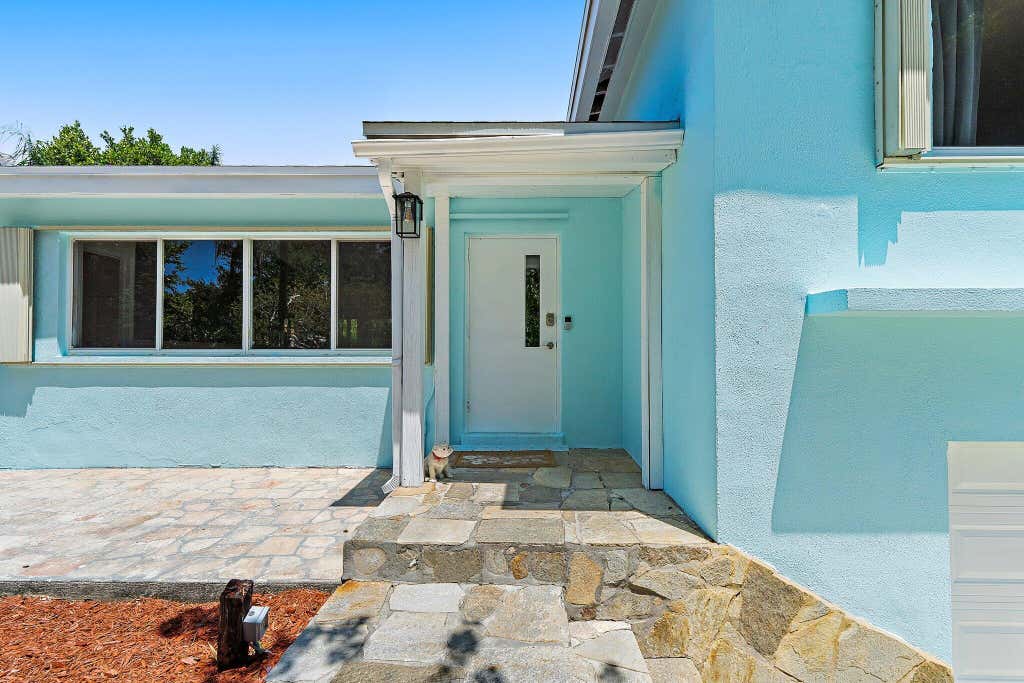 Photo of 1429 Crest Drive, Lake Worth, FL 33461 (MLS # B26047261)